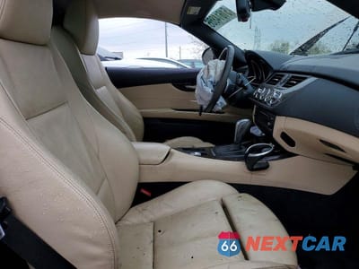 Zdjęcie 10 z 13 samochodu: 2011 BMW Z4 SDRIVE30I VIN:WBALM5C52BE377907 - miniatura