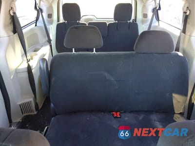 Zdjęcie 10 z 14 samochodu: 2011 DODGE GRAND CARAVAN EXPRESS VIN:2D4RN4DG8BR792658 - miniatura