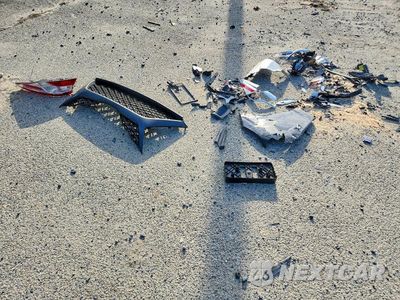 Zdjęcie 12 z 13 samochodu: 2020 TOYOTA CAMRY SE VIN:4T1G11AK7LU915759 - miniatura