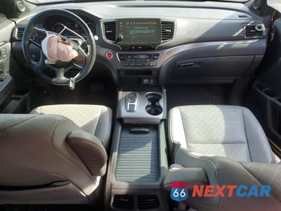 Zdjęcie 8 z 12 samochodu: 2019 HONDA PASSPORT EXL VIN:5FNYF7H55KB006214 - miniatura