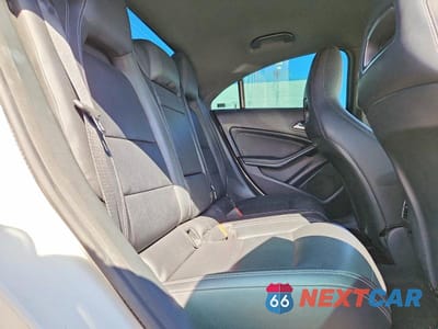 Zdjęcie 10 z 12 samochodu: 2019 MERCEDES-BENZ CLA 250 VIN:WDDSJ4EB5KN719537 - miniatura