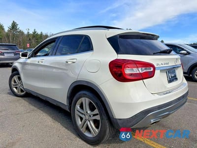 Trzecie zdjęcie samochodu z tyłu: 2016 MERCEDES-BENZ GLA 250 VIN:WDCTG4EB6GJ235494 - miniatura