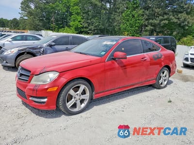 2015 MERCEDES-BENZ C 250 WDDGJ4HB5FG384338 - główne zdjęcie licytacji z USA - miniatura