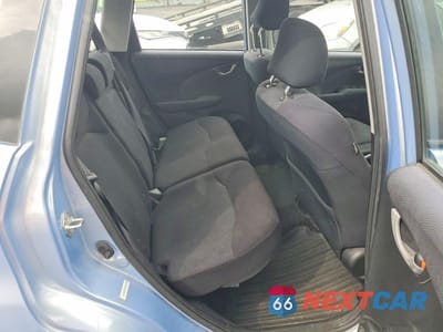 Zdjęcie 10 z 13 samochodu: 2010 HONDA FIT SPORT VIN:JHMGE8H45AC037372 - miniatura