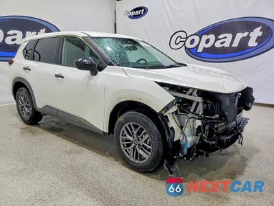 Czwarte zdjęcie samochodu z boku: 2023 NISSAN ROGUE S VIN:5N1BT3AB2PC945019 - miniatura