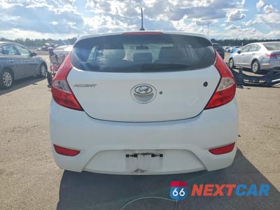 Zdjęcie 6 z 12 samochodu: 2012 HYUNDAI ACCENT SE VIN:KMHCU5AE7CU020506 - miniatura