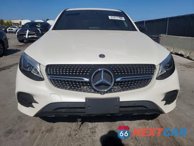 Piąte zdjęcie samochodu w środku: 2019 MERCEDES-BENZ GLC COUPE 300 4MATIC VIN:WDC0J4KB5KF639150 - miniatura