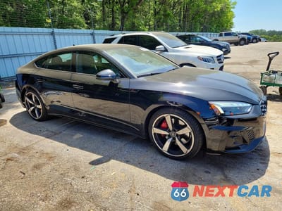 Czwarte zdjęcie samochodu z boku: 2024 AUDI A5 PREMIUM PLUS 45 VIN:WAUFACF55RA044852 - miniatura