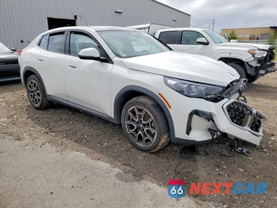 Czwarte zdjęcie samochodu z boku: 2026 BMW X2 XDRIVE28I VIN:WBX63GM00T5490860 - miniatura