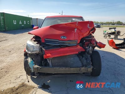Piąte zdjęcie samochodu w środku: 2017 KIA SOUL + VIN:KNDJP3A53H7503214 - miniatura
