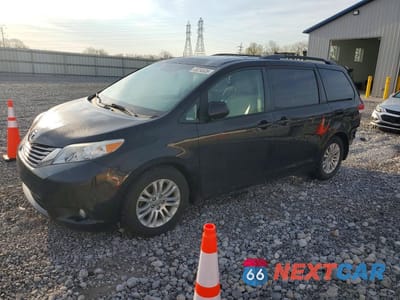 2014 TOYOTA SIENNA XLE 8-PASSENGER 5TDYK3DC1ES446326 - główne zdjęcie licytacji z USA - miniatura