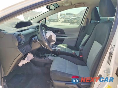 Zdjęcie 7 z 12 samochodu: 2013 TOYOTA PRIUS C VIN:JTDKDTB30D1529759 - miniatura