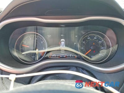 Zdjęcie 9 z 13 samochodu: 2015 JEEP CHEROKEE LIMITED VIN:1C4PJLDB4FW505702 - miniatura