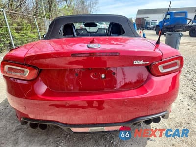 Zdjęcie 10 z 12 samochodu: 2018 FIAT 124 SPIDER CLASSICA VIN:JC1NFAEK3J0139073 - miniatura