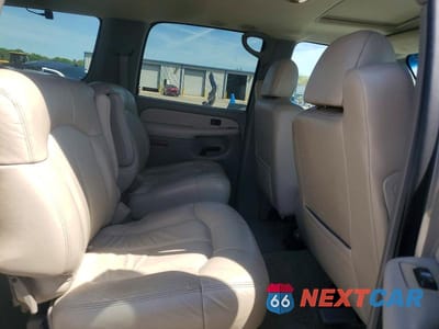 Zdjęcie 11 z 13 samochodu: 2000 CHEVROLET SUBURBAN K2500 VIN:3GNGK26U3YG183634 - miniatura