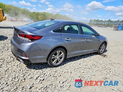 Trzecie zdjęcie samochodu z tyłu: 2019 HYUNDAI SONATA SEL VIN:5NPE34AF5KH771079 - miniatura