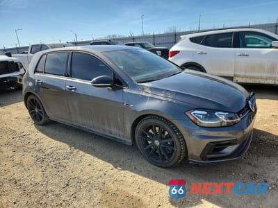 Czwarte zdjęcie samochodu z boku: 2019 VOLKSWAGEN GOLF R VIN:WVWVA7AU0KW165026 - miniatura