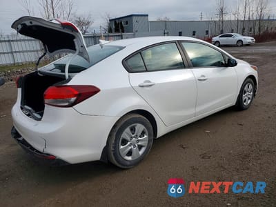 Trzecie zdjęcie samochodu z tyłu: 2017 KIA FORTE LX VIN:3KPFL4A75HE059374 - miniatura