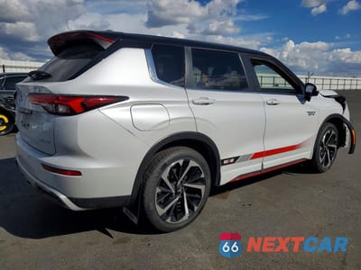 Trzecie zdjęcie samochodu z tyłu: 2024 MITSUBISHI OUTLANDER SE VIN:JA4T5VA97RZ073877 - miniatura