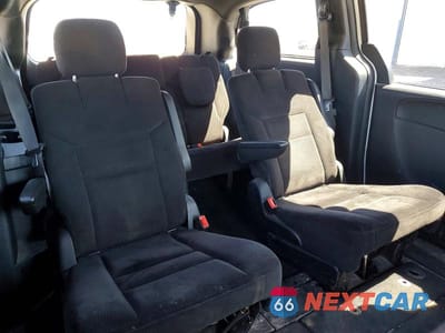 Zdjęcie 11 z 13 samochodu: 2016 DODGE GRAND CARAVAN SE VIN:2C4RDGBG2GR319561 - miniatura