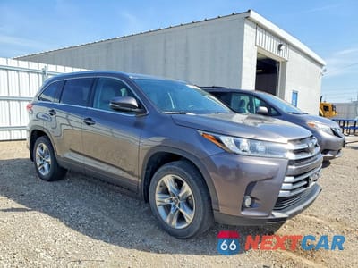 Czwarte zdjęcie samochodu z boku: 2017 TOYOTA HIGHLANDER LIMITED VIN:5TDDZRFH0HS453469 - miniatura