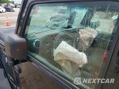 Zdjęcie 8 z 12 samochodu: 2017 JEEP WRANGLER UNLIMITED SAHARA VIN:1C4BJWEG5HL515519 - miniatura