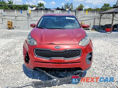Piąte zdjęcie samochodu w środku: 2018 KIA SPORTAGE LX VIN:KNDPM3AC3J7447461 - miniatura