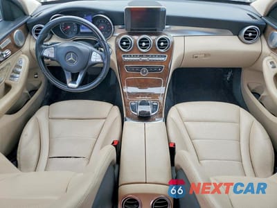 Zdjęcie 8 z 13 samochodu: 2015 MERCEDES-BENZ C 300 4MATIC VIN:55SWF4KB2FU003120 - miniatura