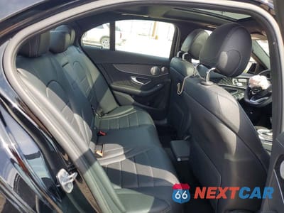 Zdjęcie 10 z 12 samochodu: 2017 MERCEDES-BENZ C 300 4MATIC VIN:55SWF4KB0HU230860 - miniatura