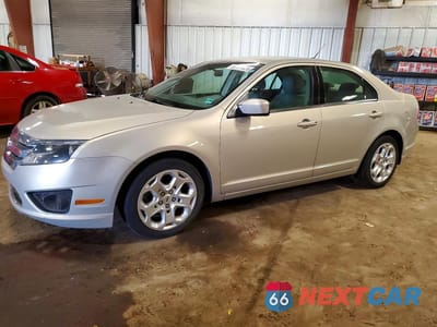 2010 FORD FUSION SE 3FAHP0HA2AR415677 - główne zdjęcie licytacji z USA - miniatura