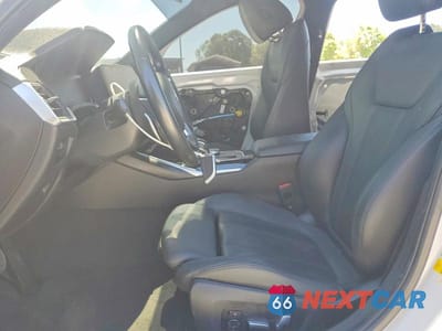 Zdjęcie 7 z 13 samochodu: 2019 BMW 330I VIN:WBA5R1C55KAJ99257 - miniatura