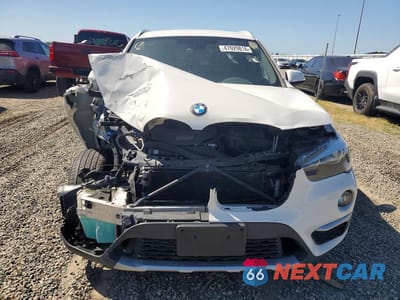 Piąte zdjęcie samochodu w środku: 2018 BMW X1 SDRIVE28I VIN:WBXHU7C34J5H40120 - miniatura