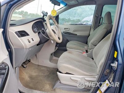 Zdjęcie 7 z 13 samochodu: 2011 TOYOTA SIENNA BASE 7-PASSENGER VIN:5TDZK3DC4BS025040 - miniatura