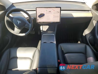 Zdjęcie 8 z 13 samochodu: 2022 TESLA MODEL Y VIN:7SAYGDEE6NA008655 - miniatura
