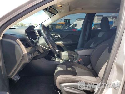 Zdjęcie 7 z 12 samochodu: 2018 JEEP CHEROKEE LATITUDE VIN:1C4PJLCB2JD540051 - miniatura