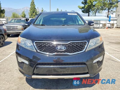 Piąte zdjęcie samochodu w środku: 2012 KIA SORENTO SX VIN:5XYKW4A27CG191154 - miniatura