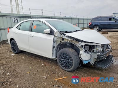 Czwarte zdjęcie samochodu z boku: 2018 TOYOTA COROLLA LE VIN:5YFBURHE6JP845136 - miniatura