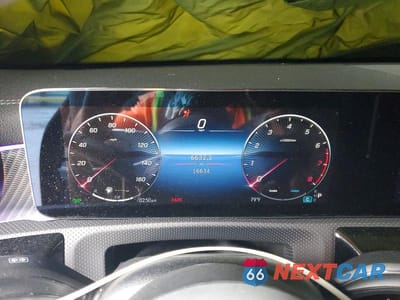 Zdjęcie 9 z 12 samochodu: 2025 MERCEDES-BENZ CLA 250 4MATIC VIN:W1K5J4HB6SN559032 - miniatura