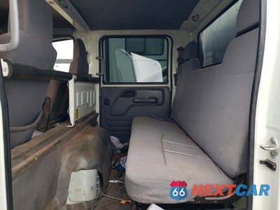 Zdjęcie 11 z 13 samochodu: 2017 ISUZU NPR HD BOX TRUCK VIN:JALC4J162H7002635 - miniatura