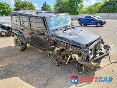 Czwarte zdjęcie samochodu z boku: 2014 JEEP WRANGLER UNLIMITED SAHARA VIN:1C4BJWEG9EL321555 - miniatura
