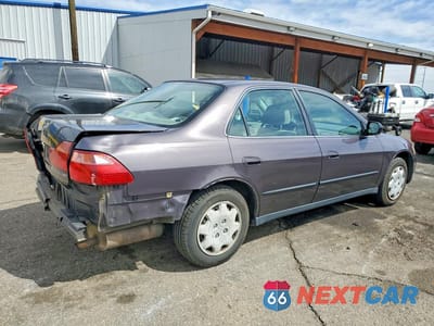 Trzecie zdjęcie samochodu z tyłu: 1999 HONDA ACCORD LX VIN:JHMCG5643XC021075 - miniatura
