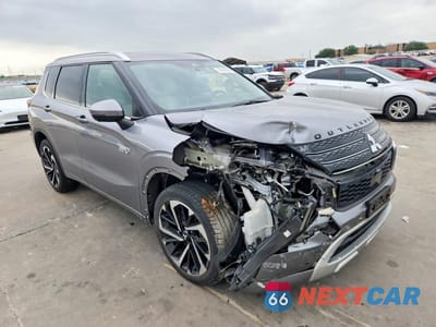 Czwarte zdjęcie samochodu z boku: 2023 MITSUBISHI OUTLANDER SEL VIN:JA4T5VA98PZ028704 - miniatura
