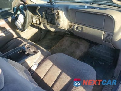 Zdjęcie 8 z 11 samochodu: 1997 GMC SIERRA C1500 VIN:1GTEC19R6VE535056 - miniatura