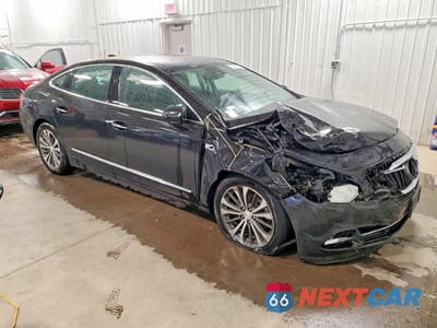 Czwarte zdjęcie samochodu z boku: 2018 BUICK LACROSSE PREMIUM VIN:1G4ZS5SS2JU123561 - miniatura
