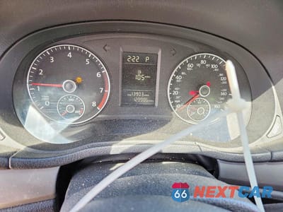 Zdjęcie 9 z 12 samochodu: 2014 VOLKSWAGEN PASSAT S VIN:1VWAT7A31EC039826 - miniatura