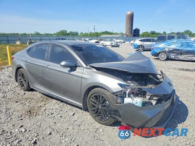 Czwarte zdjęcie samochodu z boku: 2025 TOYOTA CAMRY SE VIN:4T1DAACKXSU606141 - miniatura