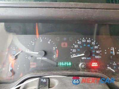 Zdjęcie 9 z 13 samochodu: 2000 JEEP WRANGLER / TJ SAHARA VIN:1J4FA59S2YP786874 - miniatura