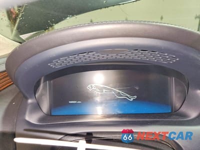Zdjęcie 9 z 12 samochodu: 2012 JAGUAR XJL VIN:SAJWA2GB7CLV30139 - miniatura