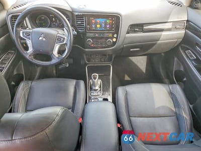 Zdjęcie 8 z 14 samochodu: 2018 MITSUBISHI OUTLANDER SE VIN:JA4J24A55JZ054952 - miniatura