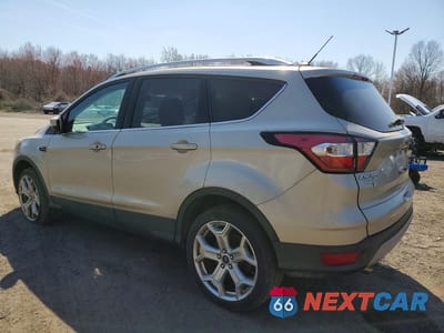 Drugie zdjęcie samochodu z przodu: 2017 FORD ESCAPE TITANIUM VIN:1FMCU9JD4HUD99356 - miniatura